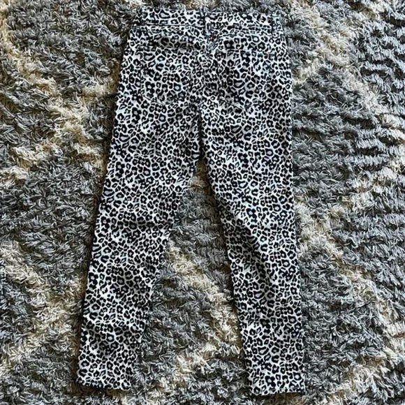 White House Black Market Skinny Ankle Snow Leopard Jeans - Picture 4 of 7